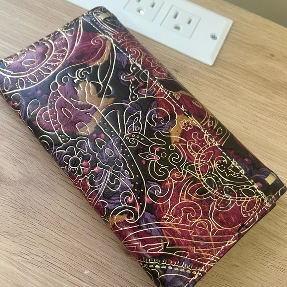 patricia nash 𖤓 metallic trifold wallet. euc. - Picture 2 of 6